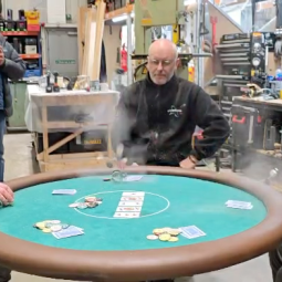 poker table 